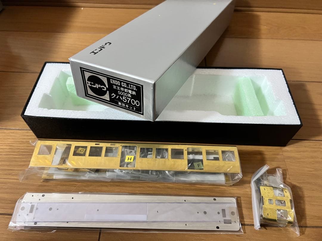 ①*様 京王帝都電鉄　5000・5100系車体キット(C) ジャンク