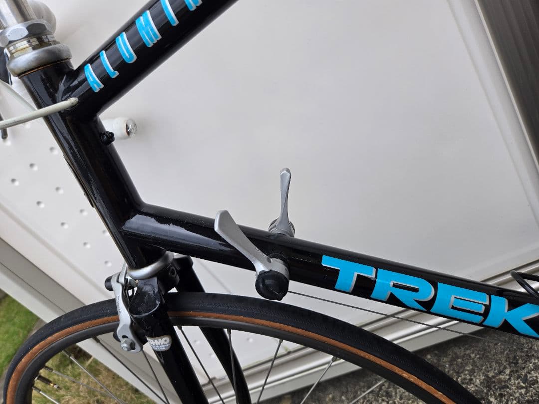 高性能TREK 1100 ロードバイク