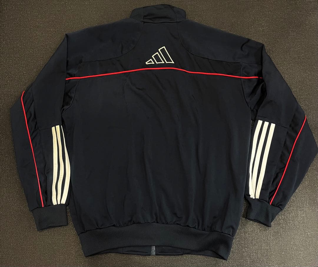 adidas パフォーマンス刺繍ロゴ 万国旗タグ　セットアップジャージ サイズM