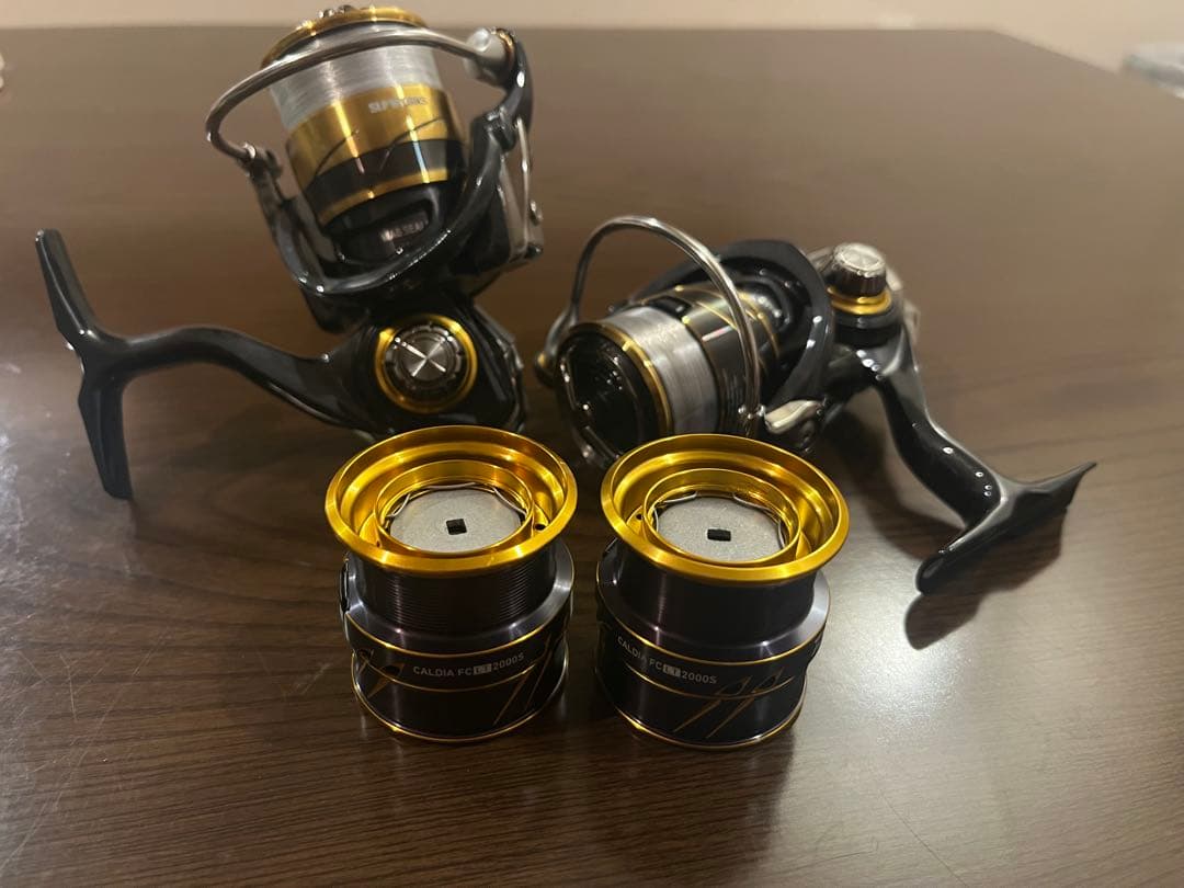 ダイワ　スピニングリール　21カルディア2000