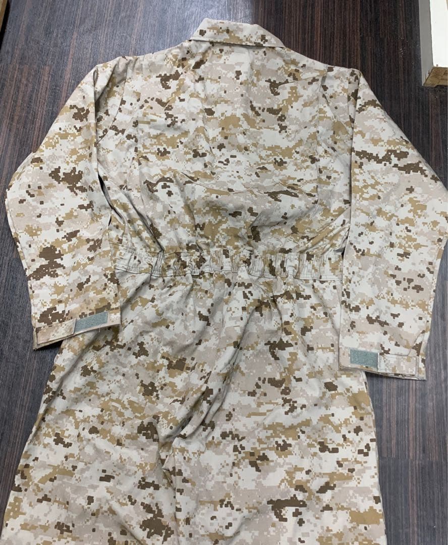 迷彩色 長袖戦闘服 ウエスト調整可能