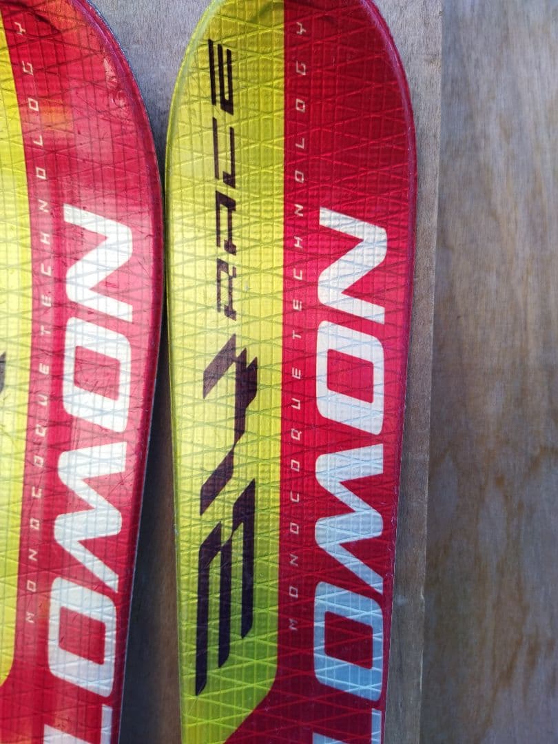 サロモン　SALOMON　EQUIPE 3V スキー板 レッド/イエロー