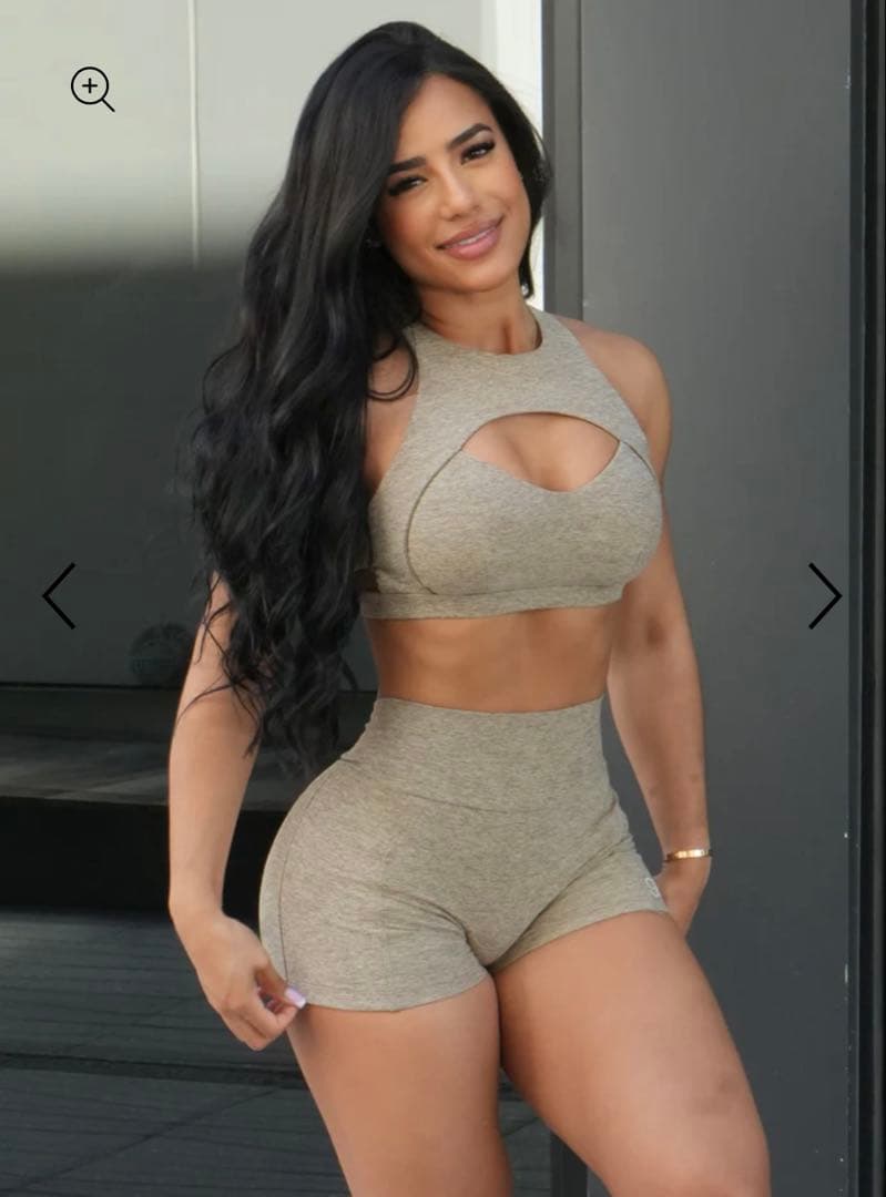 Bombshell Sportswear ボムシェル　新作　トップス