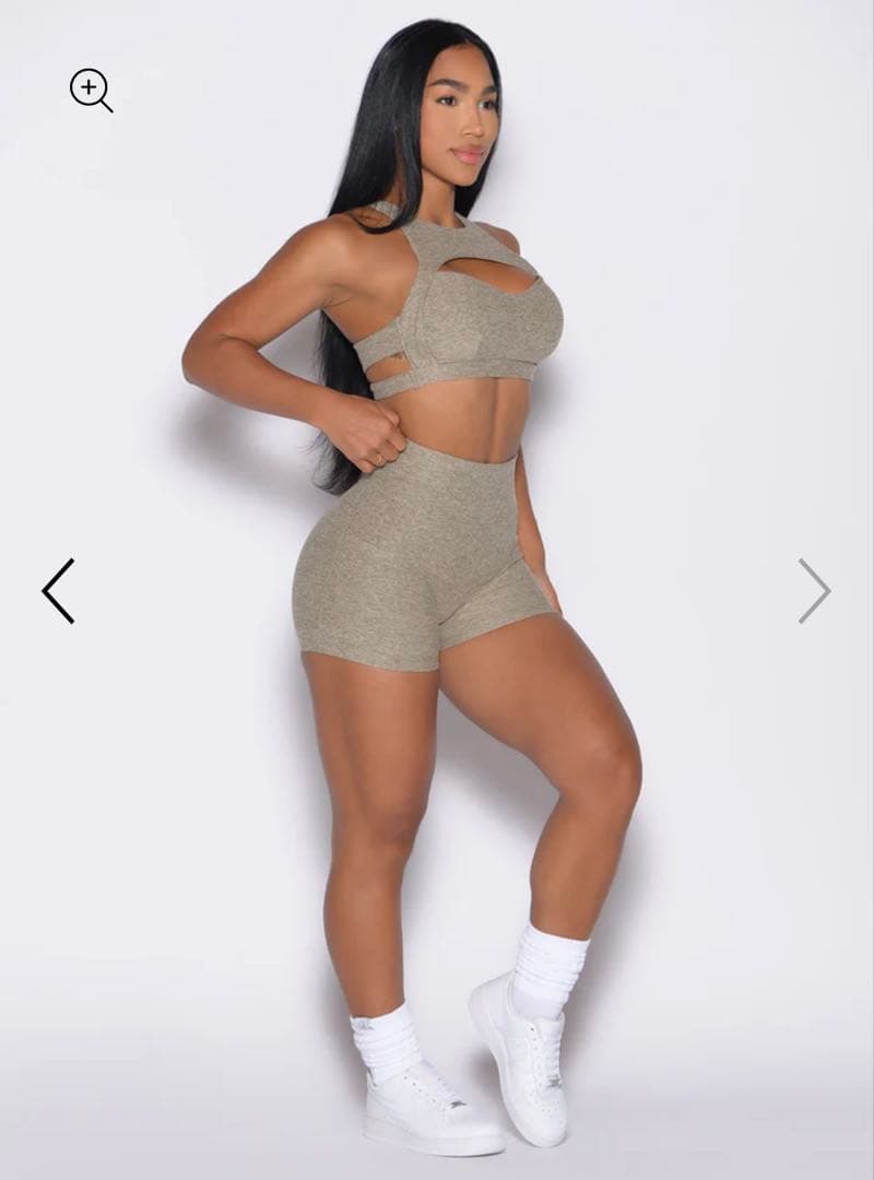 Bombshell Sportswear ボムシェル　新作　トップス