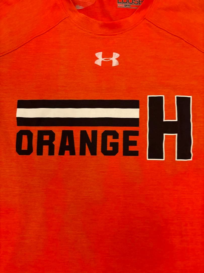 UA×法政大学“ORANGE“トレーニングシャツSMサイズ