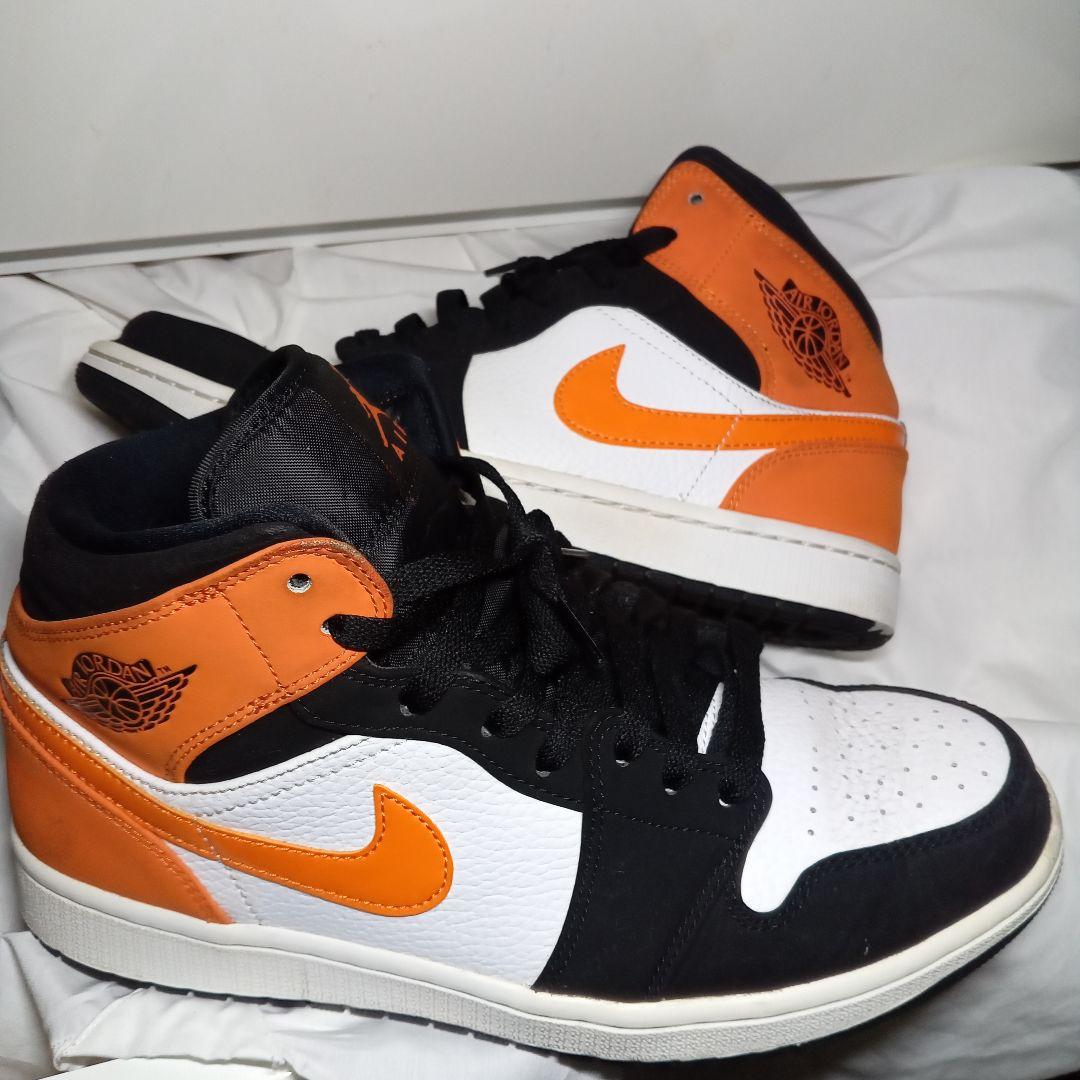 NIKE AIR JORDAN1 オレンジ/ブラック　人気カラー