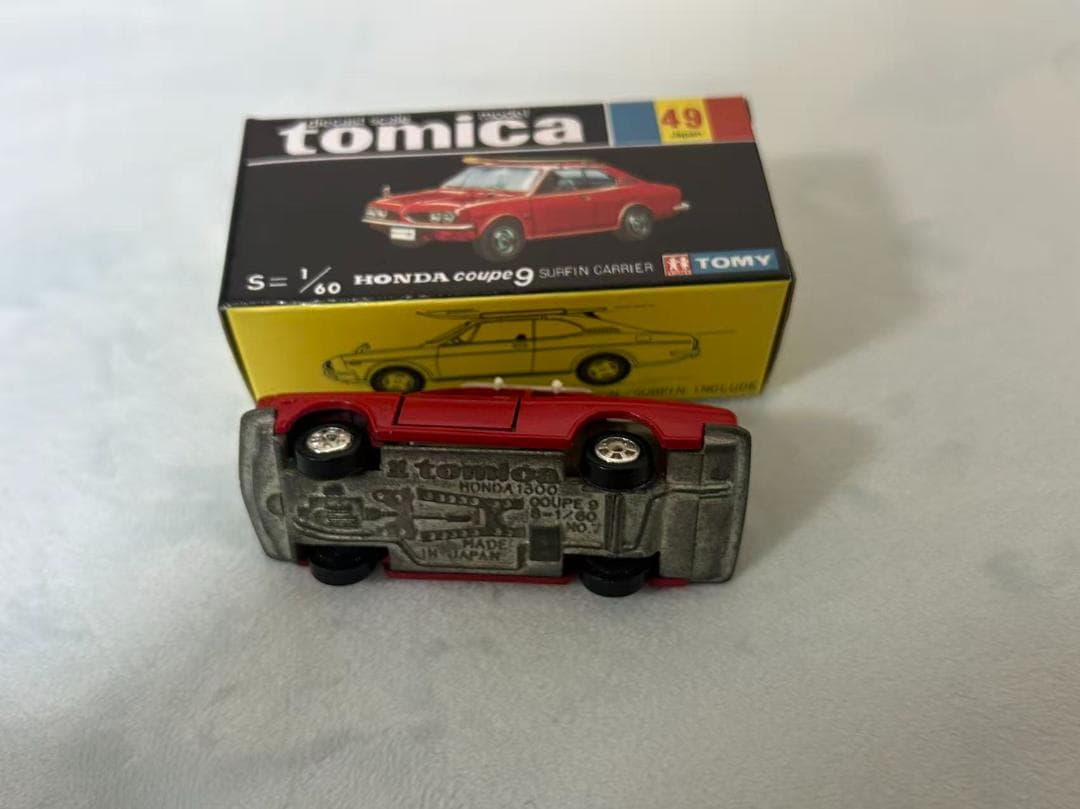 トミカ 黒箱 49-1-1 ホンダ 1300 クーペ9 サーフキャリア付 日本製