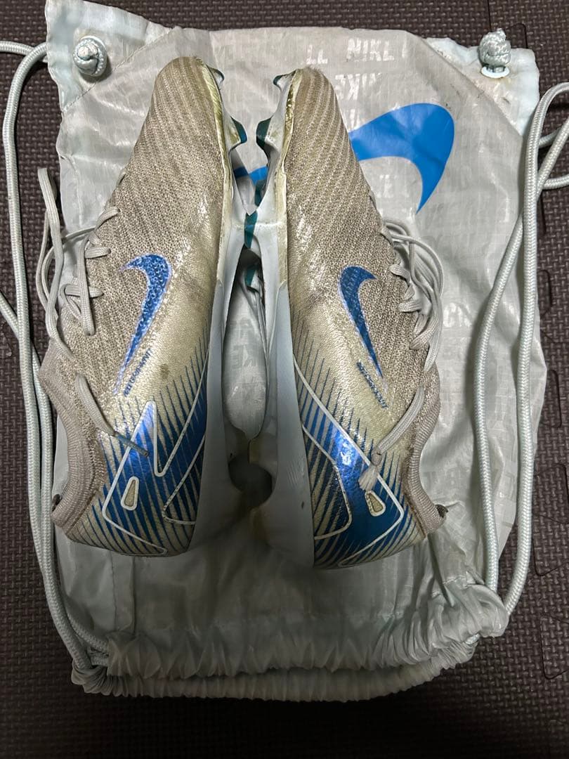 Nike マーキュリアルヴェイパー