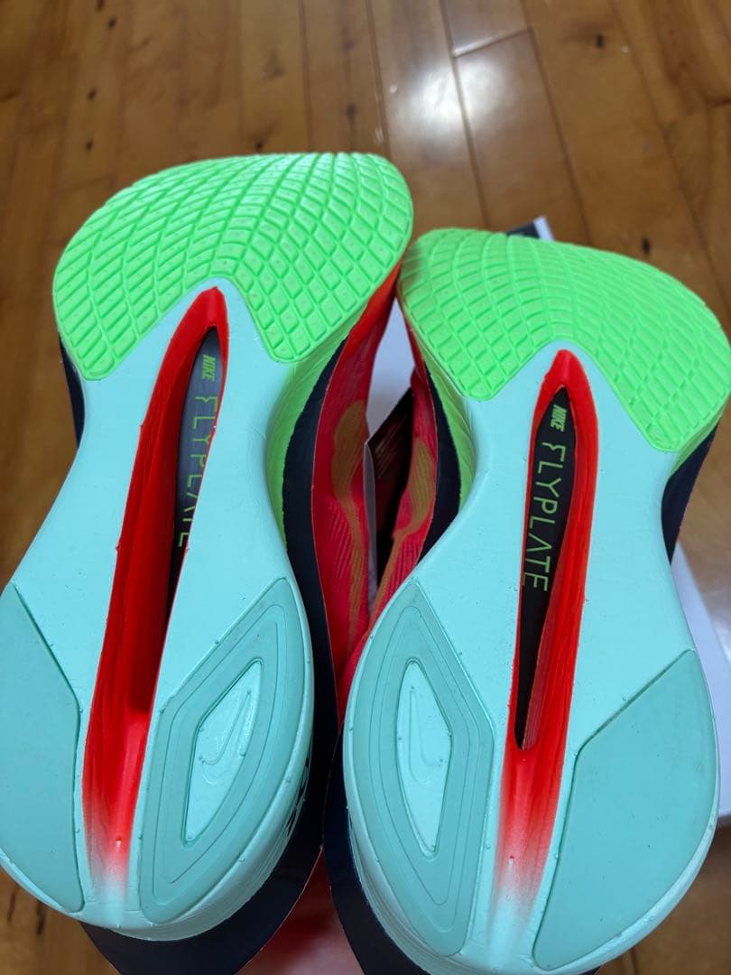 nike zoomx vaporfly next % 28㎝　ヴェイパーフライ4