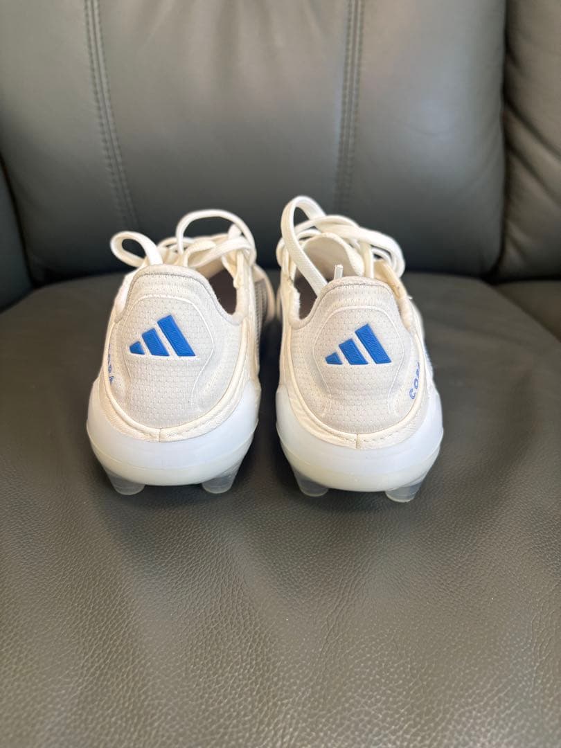 adidas サッカーシューズ スパイク ホワイト