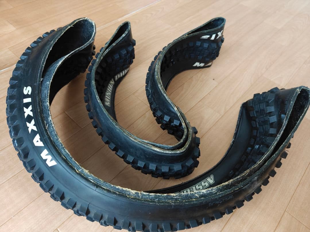 MAXXIS ASSAULT チューブラータイヤ