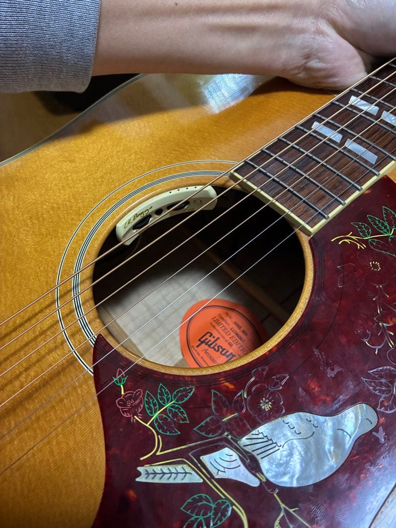 メンテ済 【美品】Gibson DOVE VOS カスタムショップ製　限定