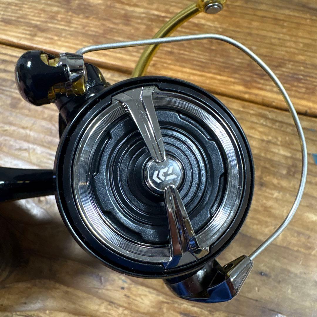 ダイワ　23 レガリス　LT2500D スピニング　Daiwa LEGALIS