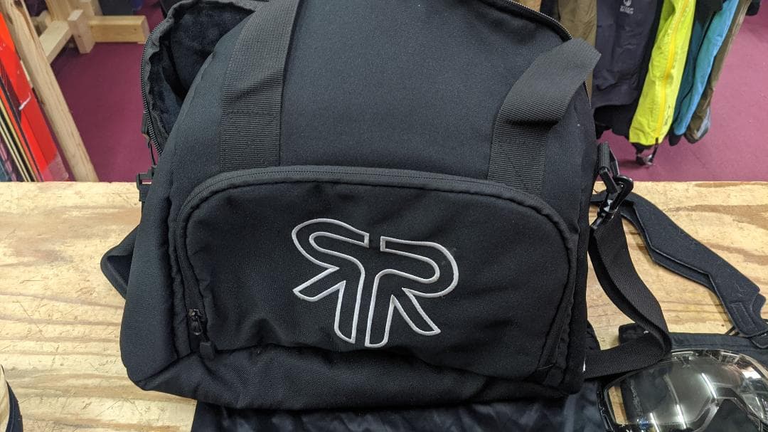 スキー・スノーボードアクセサリー RUROC RG1-DX HELMET + 2 LENSE + BAG M/L