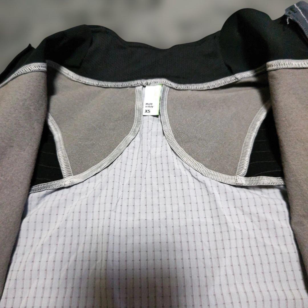美品　Q36.5 サイクルジャージ　ブラック/グレーXS