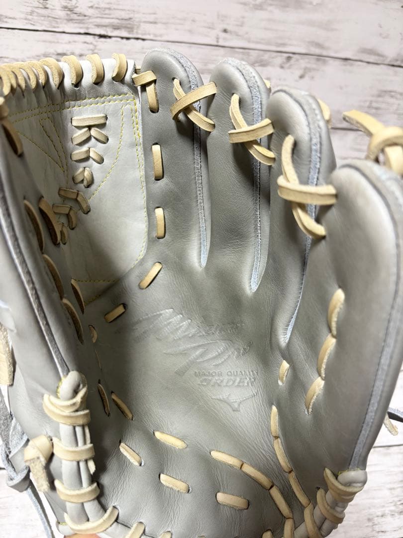 ミズノプロ軟式投手用オーダーグラブ・グレー×シルバー×ナチュラル・グローブ・野球