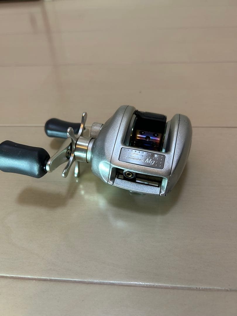 シマノ　メタニウムMG 右ハンドル オマケ付き