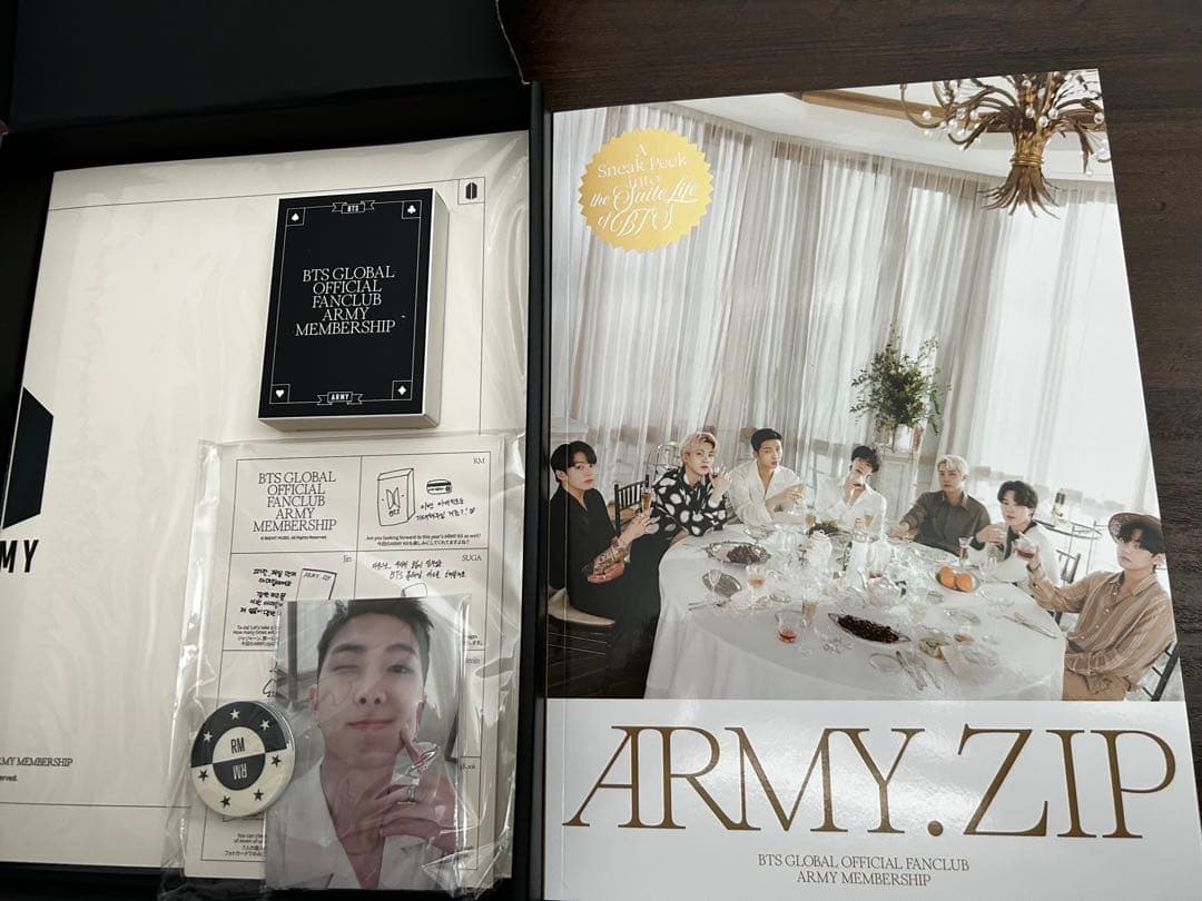 army zip Us,Ourselves BTS FC global 写真集