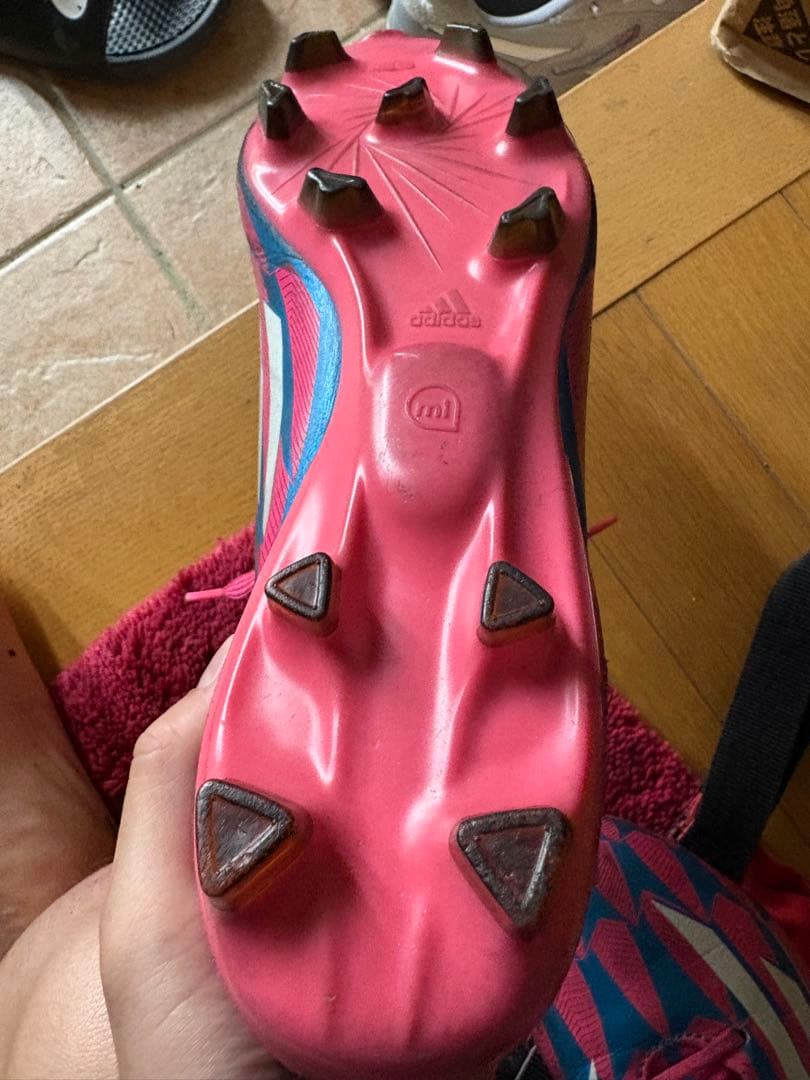 アディゼロF50 FG 26センチ