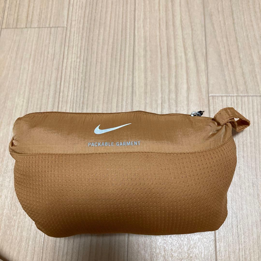 《新品未使用》ナイキ エアロレイヤー ランニング ベスト Mサイズ