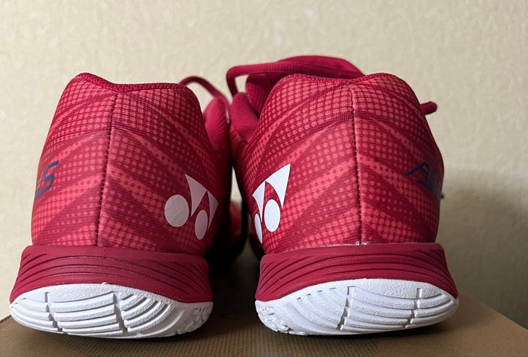 YONEX AERUS レッド バドミントンシューズ