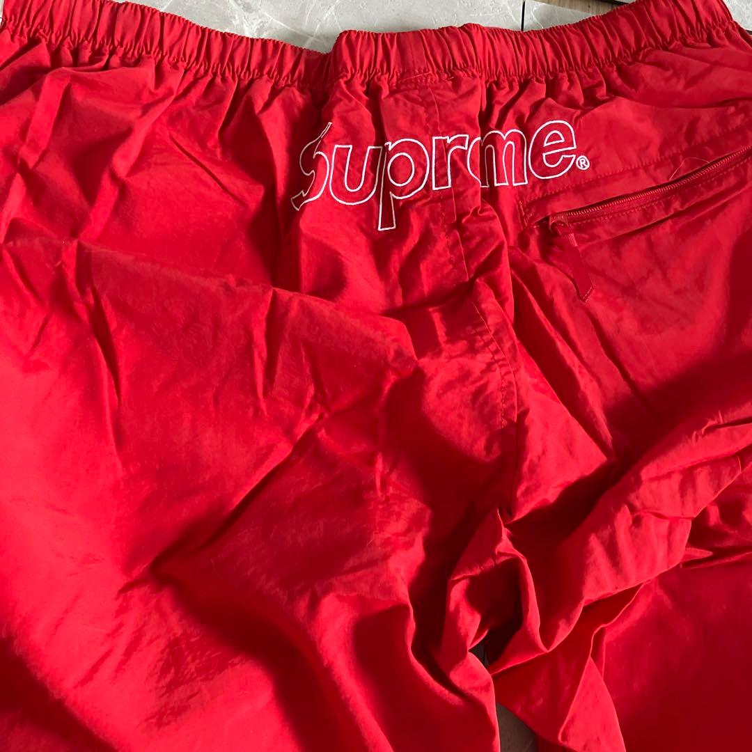 Supreme ロゴ入り レッド トレーニングパンツ