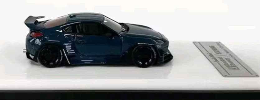 TOYOTA GR86 1/64 ミニカー