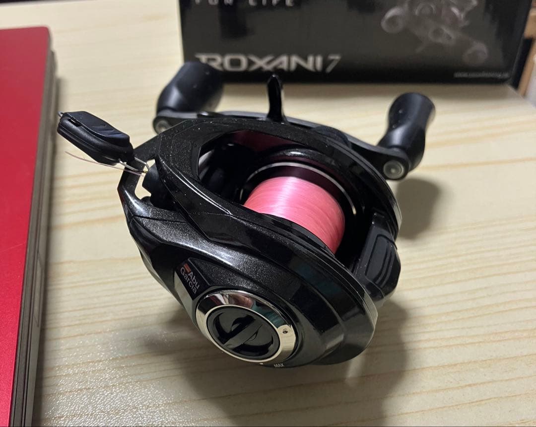 Abu Garcia ROXANI 7 ベイトリール