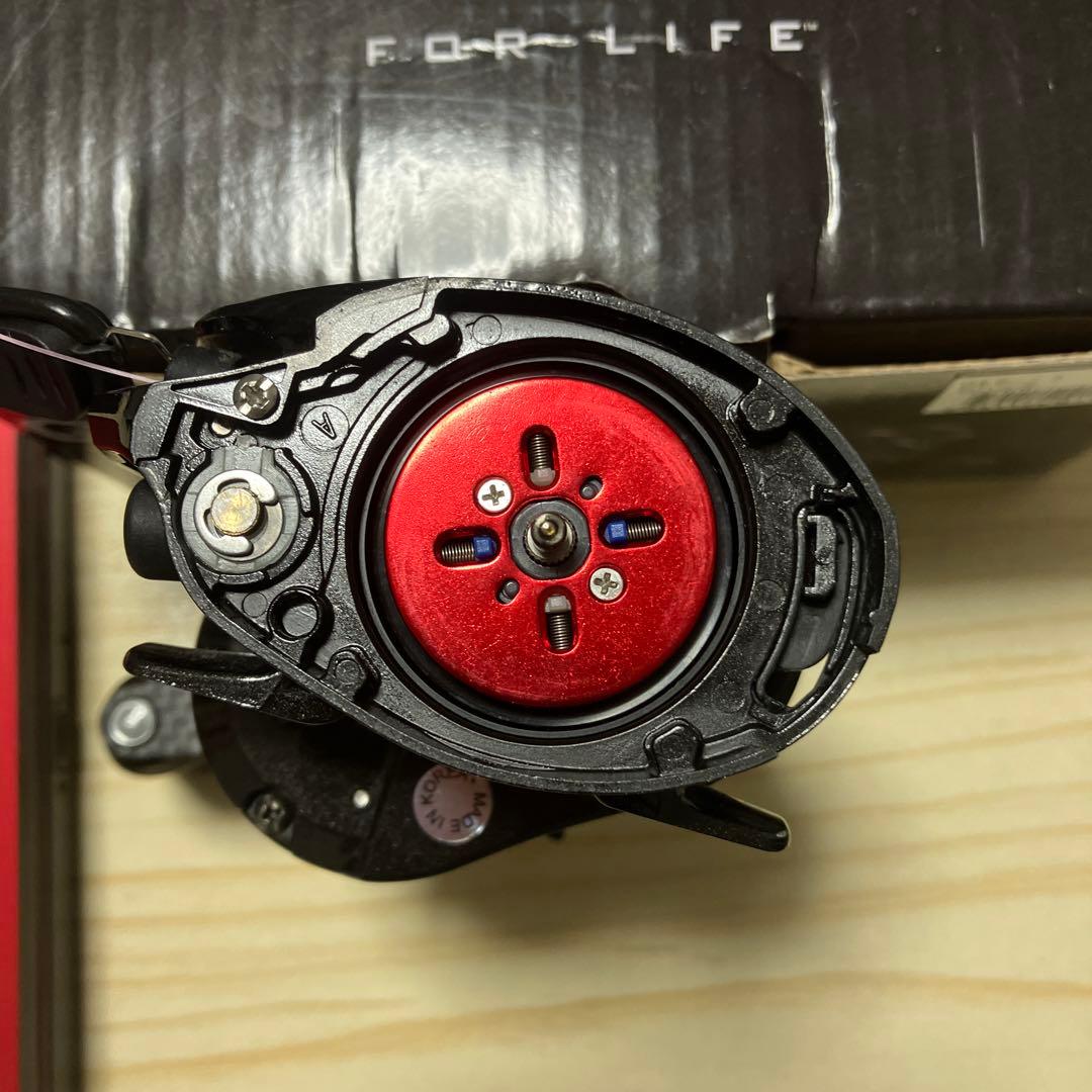 Abu Garcia ROXANI 7 ベイトリール