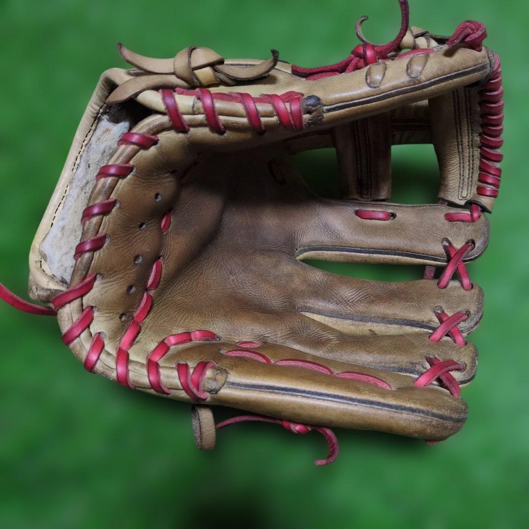 ラグデリオン［硬式・グローブ］ 内野手用　ベージュ 赤いステッチ