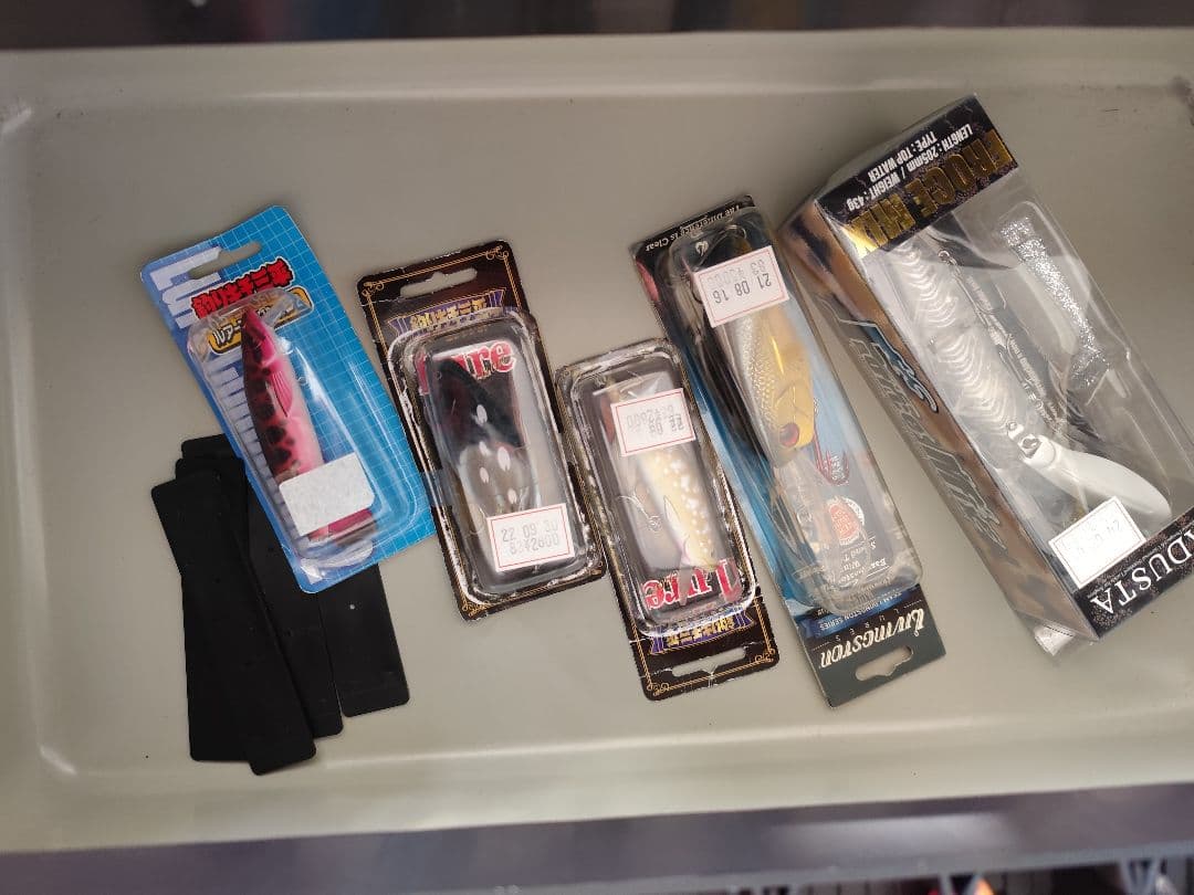 【中古・未使用】 オールドルアー等100個以上まとめ売り