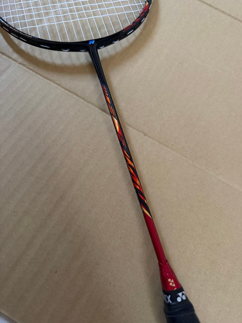 バドミントンラケット YONEX アストロクス99Pro 4UG5