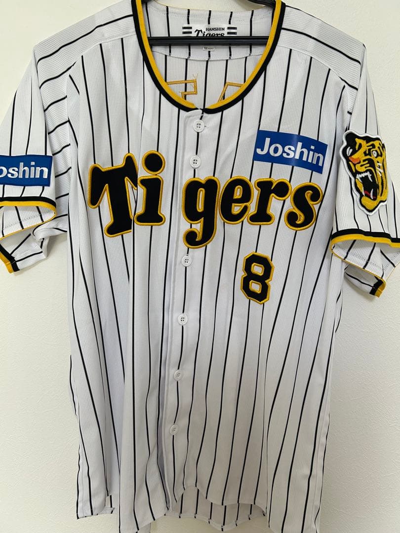 阪神タイガース　佐藤　輝明　ホーム　ユニフォーム 2024シーズン