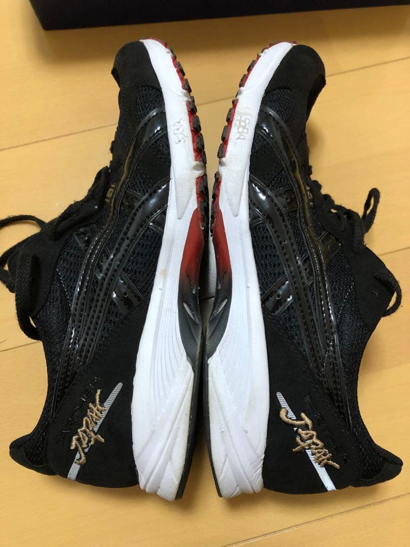らた アシックス　ターサージャパン　27センチ中古品
