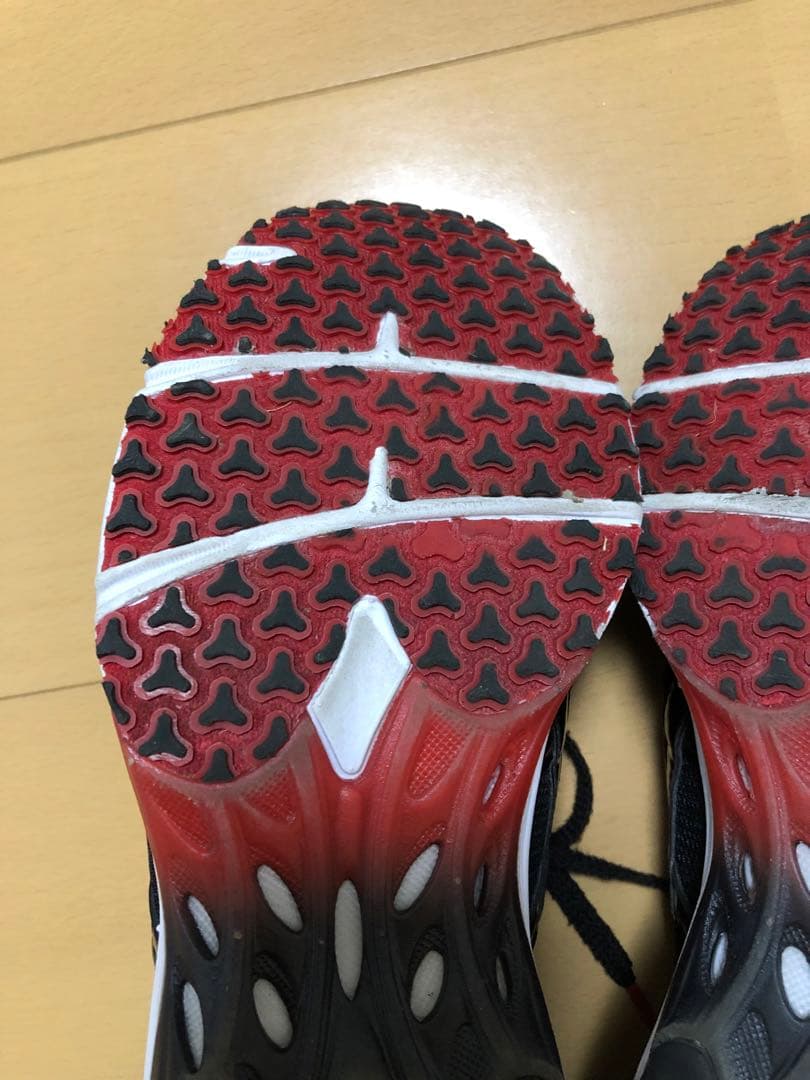 らた アシックス　ターサージャパン　27センチ中古品