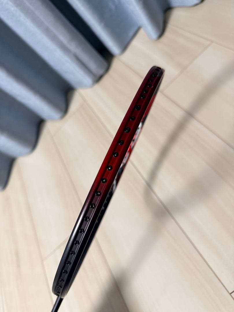YONEX ナノフレア700（NANOFLARE 700） 4UG5