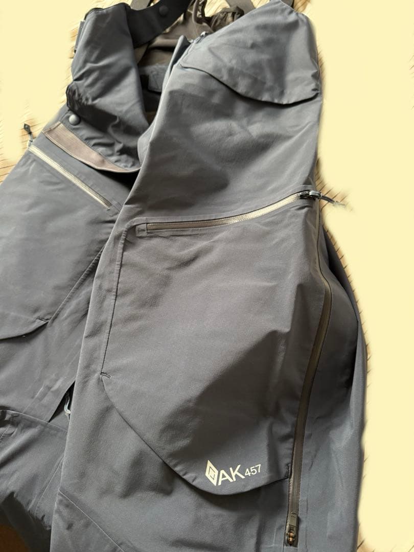 Burton AK457 ハイトップパンツ　中古　ネイビー　Mサイズ
