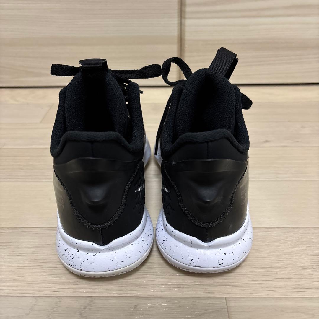 【美品】NIKE レブロン ウィットネス5 ブラック バッシュ 24cm