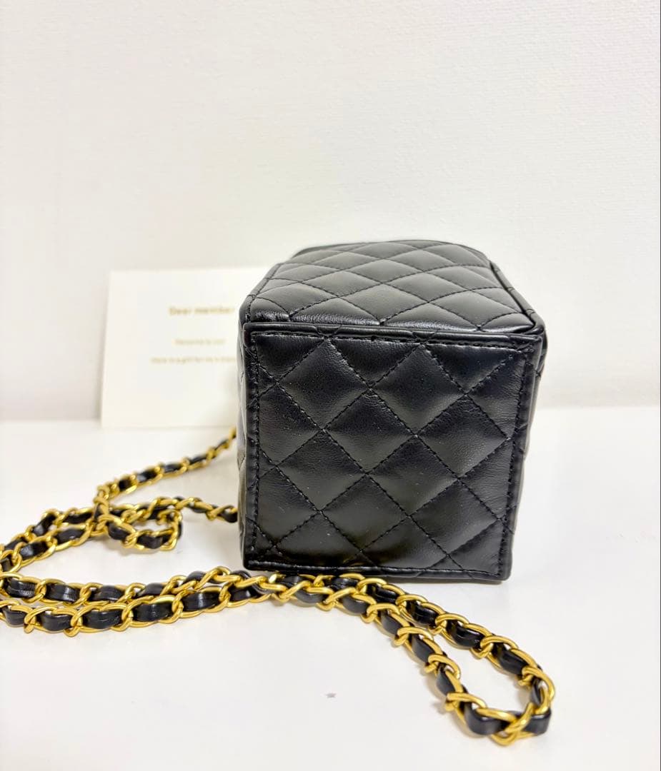 CHANEL ミニマトラッセ　ショルダーバッグ