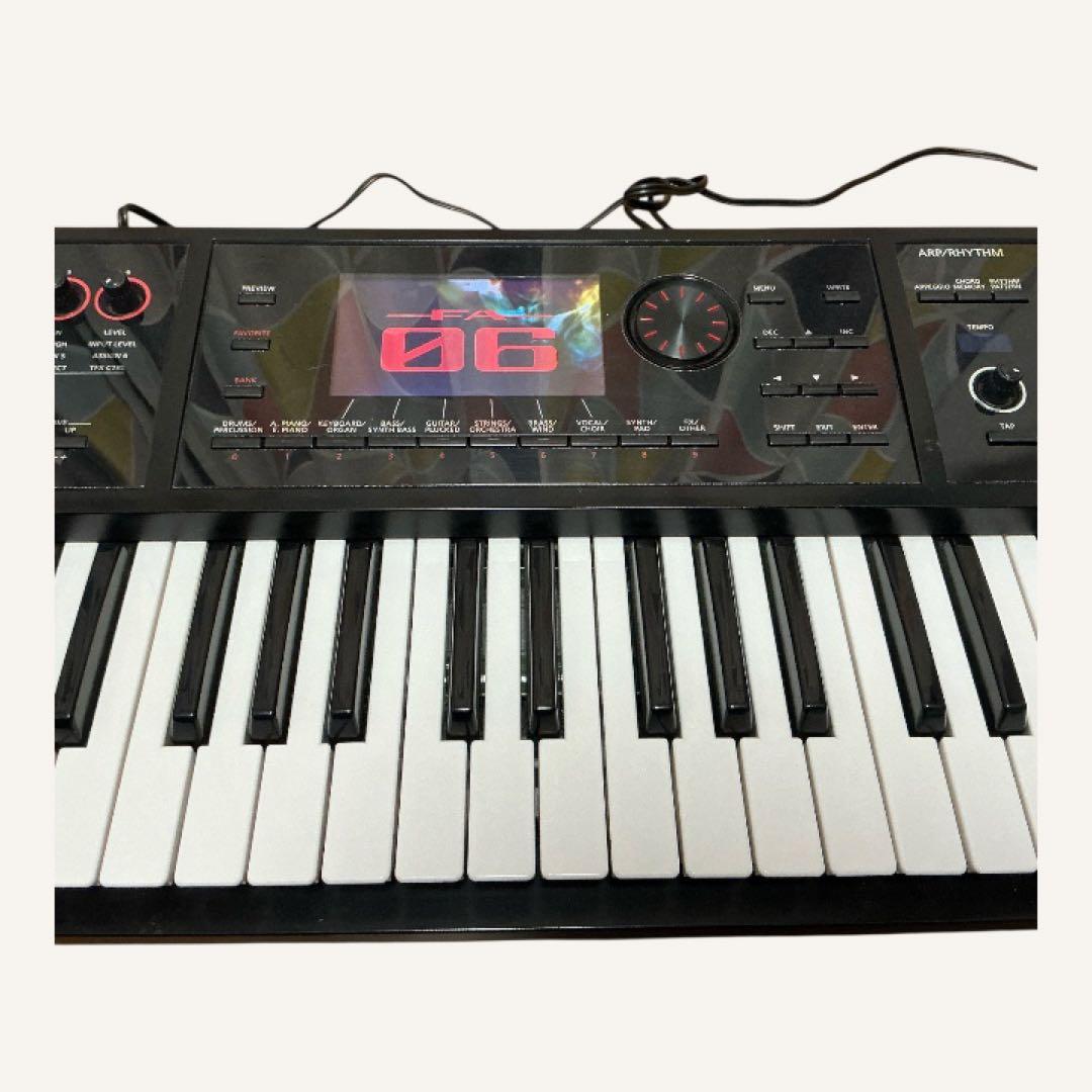 Roland FA-06 シンセサイザー