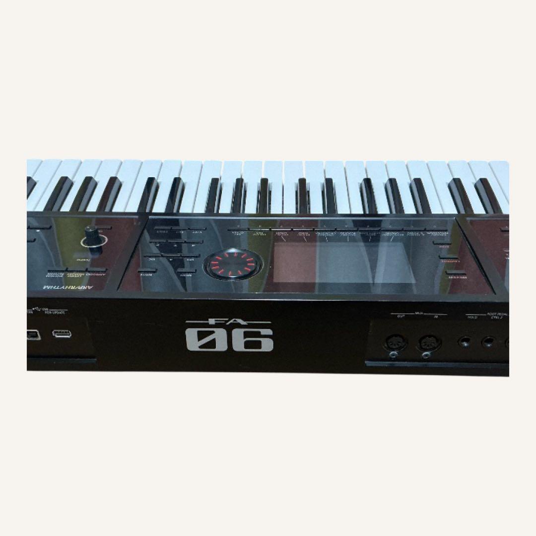 Roland FA-06 シンセサイザー