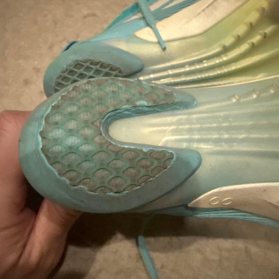 ADIZERO LIGHTSTRIKE PRO スパイクシューズ ライトブルー