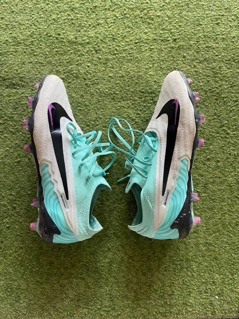 Nike Phantom GT サッカーシューズ