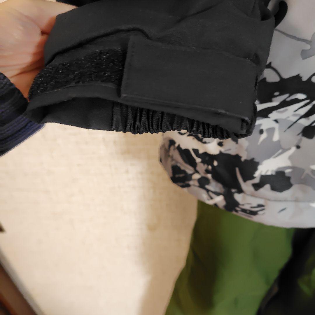 子ども用スノーボードウェア 迷彩柄