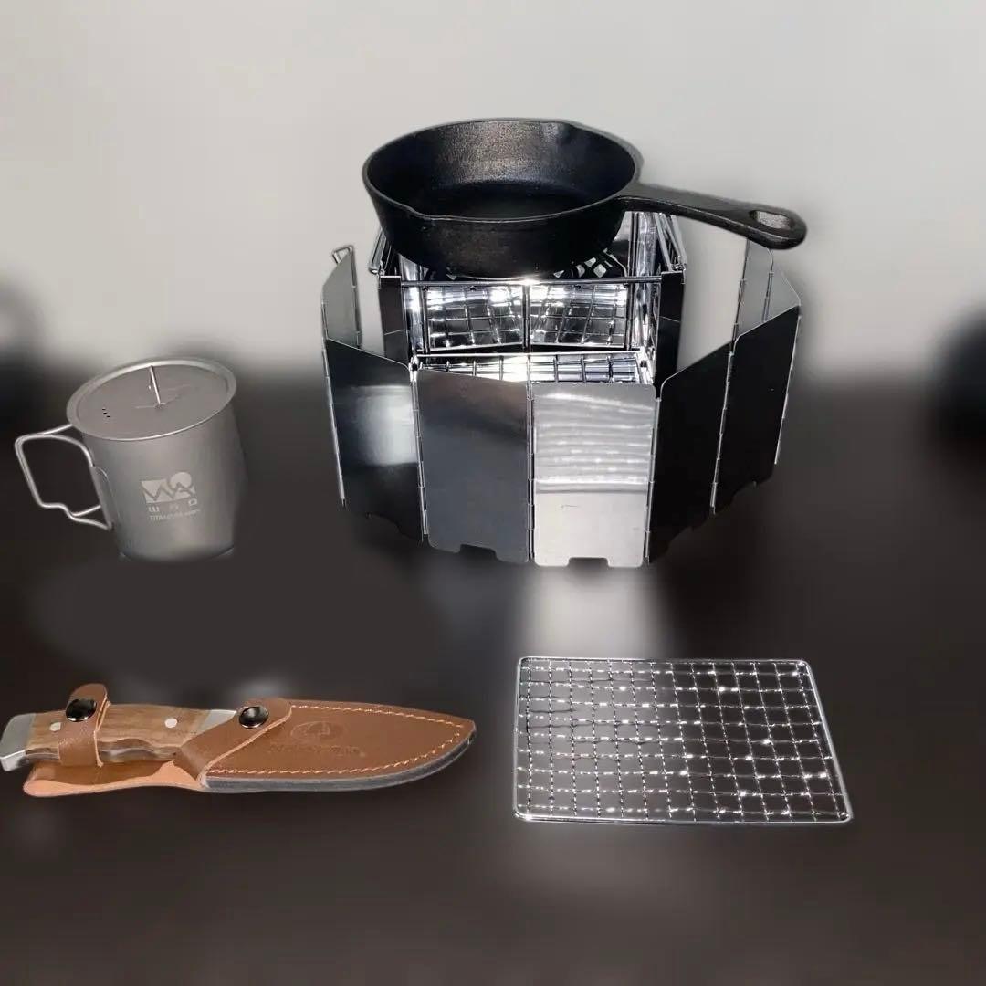 キャンプ用具　WAQチタンマグ、キャプテンスタッグバーベキューコンロなど