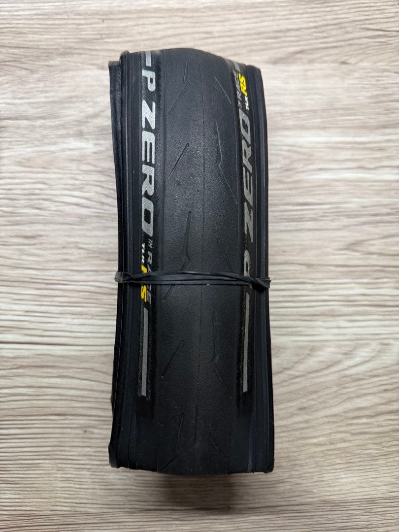 【新品】Pirelli P ZERO RACE TLR RS 28c 2本セット