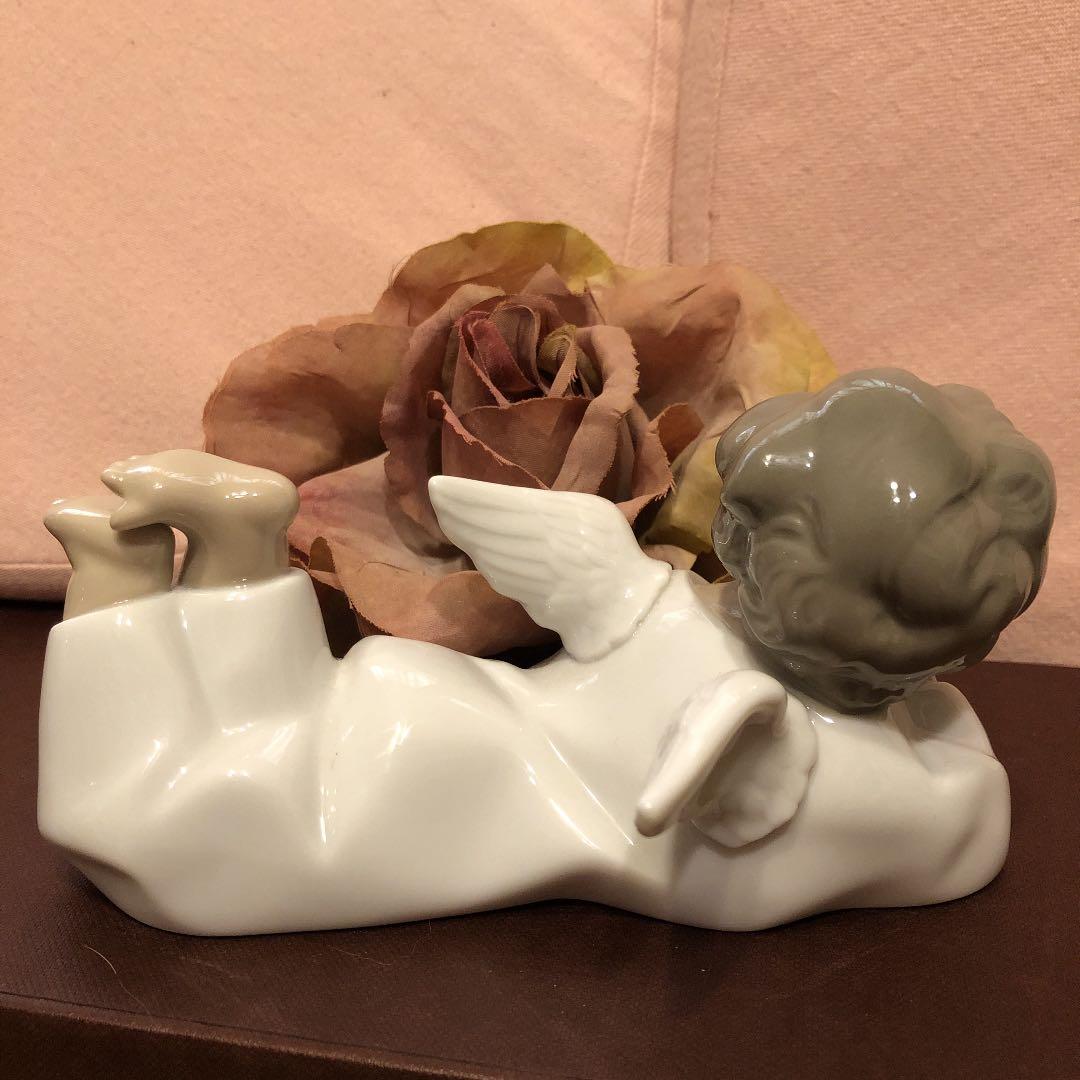 リヤドロ横たわる天使(希少　日本未発売品)