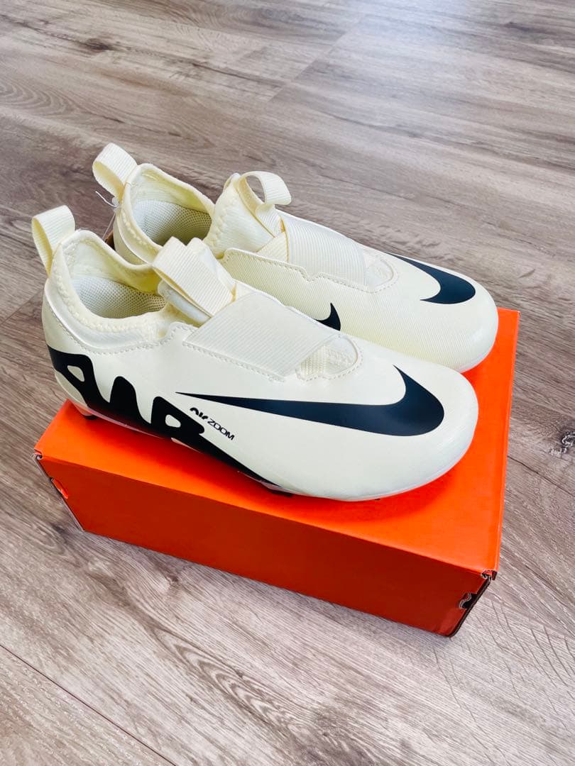 ナイキ ジュニア ズーム ヴェイパー 15 アカデミー 19cm 新品未使用