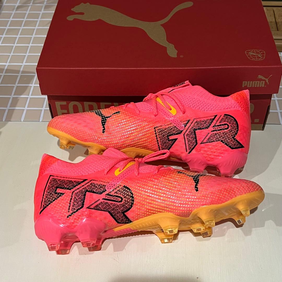 PUMAサッカースパイク24cmフューチャー 7 アルティメット FG/AG