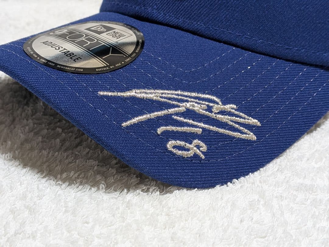 新品宅配便発送 MLBドジャース山本由伸投手サイン刺繍入りNEWERAキャップ青
